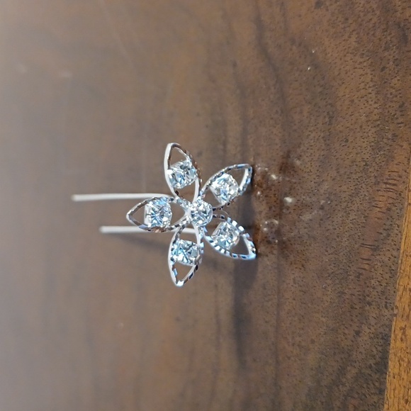 NEW! 6 Hair Pins Petal Design Clear Rhinestone wedding Headwear 5757 - Picture 3 of 6